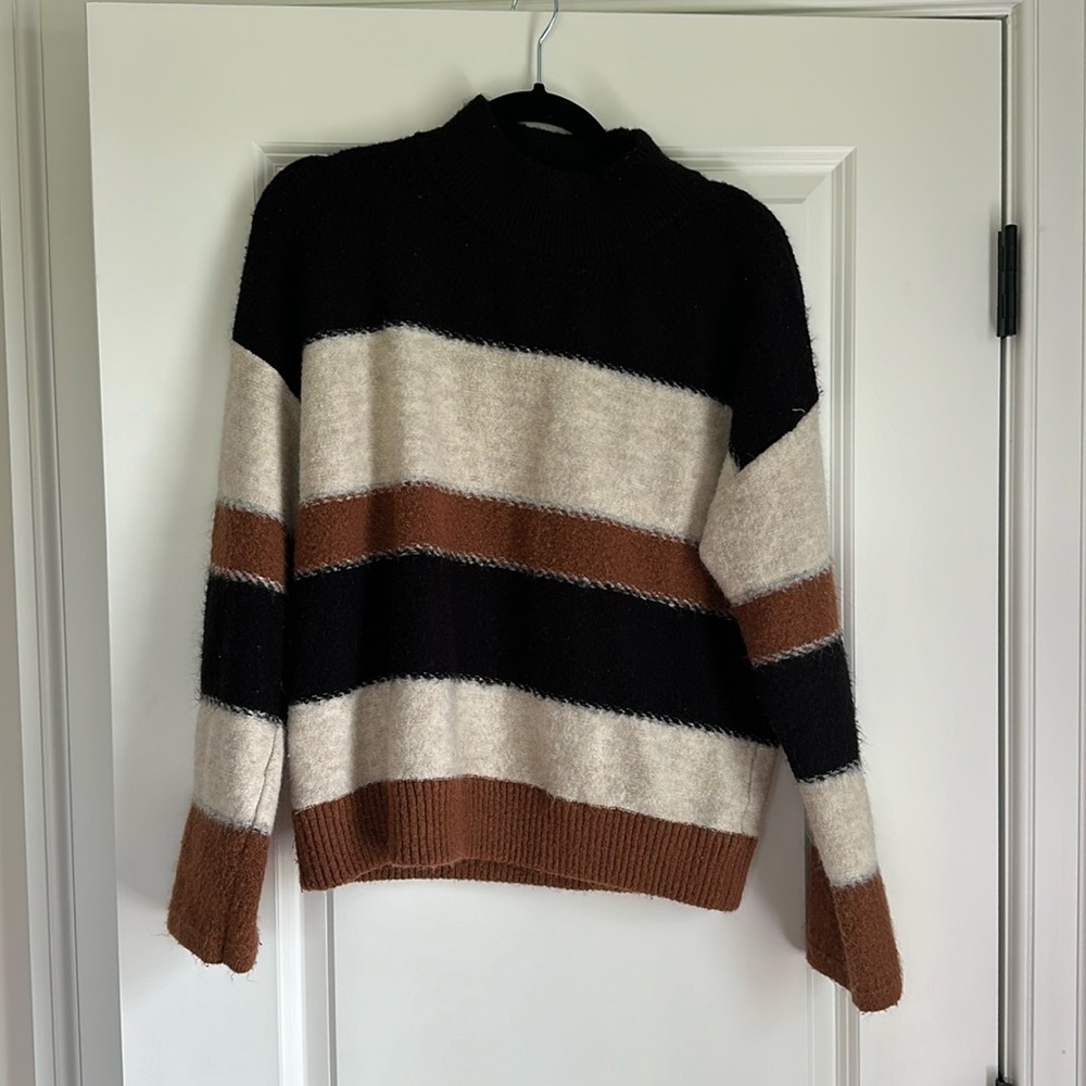 Women’s Striped Sweater